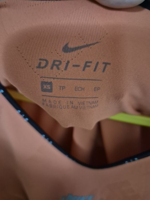 Tricou Nike Dri-FIT Air damă XS