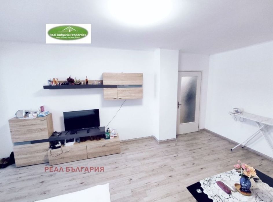 Продава се Двустаен апартамент в Русе, Център - 62 кв.м за 1257 €/кв.м - Снимка #8