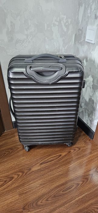 Чемодан хорошего качества