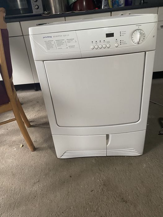 Masina de uscat haine