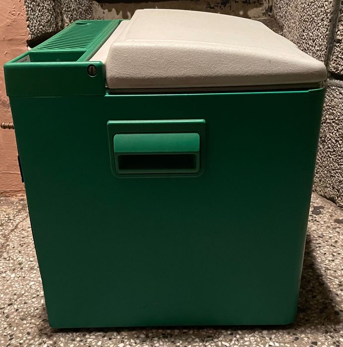 Хладилник на Ток и Газ