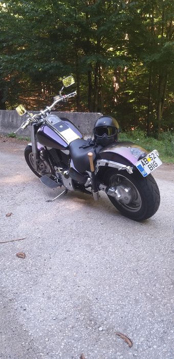 Suzuki intruder custom vl 1500lc