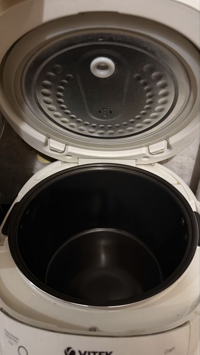 Продам мультиварка-пароварка Vitek