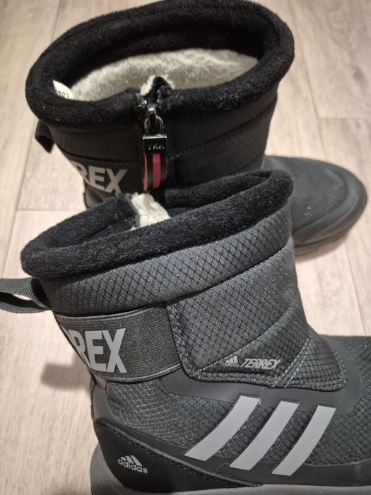 Сапоги adidas демисезонные 37р.