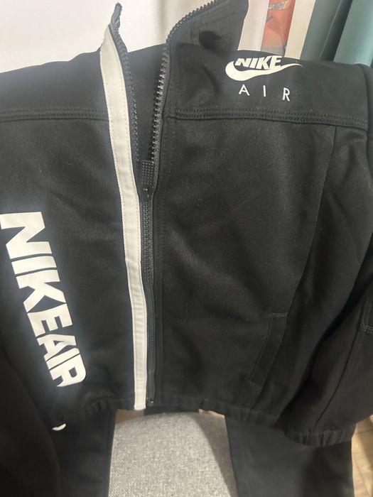 Trening Nike marimea 116 -122 (6 -7 ani