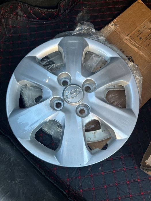 Продам колпаки новые