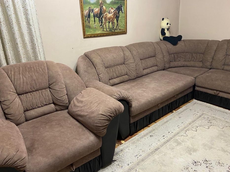 Продам Угловой раскладной диван с креслом