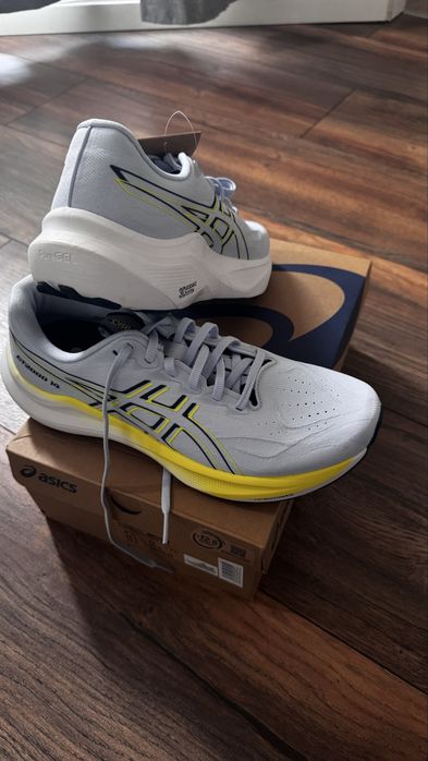 Маратонки ASICS GT-2000 - нови, размер 42