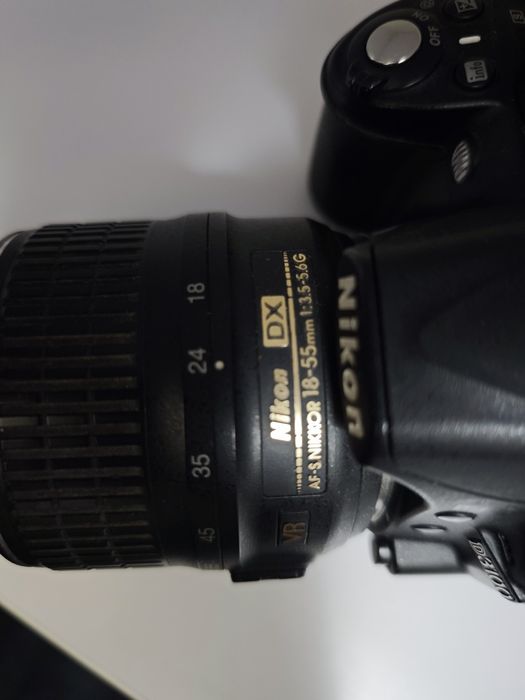 Продаю Nikon D3100, объектив 18-55