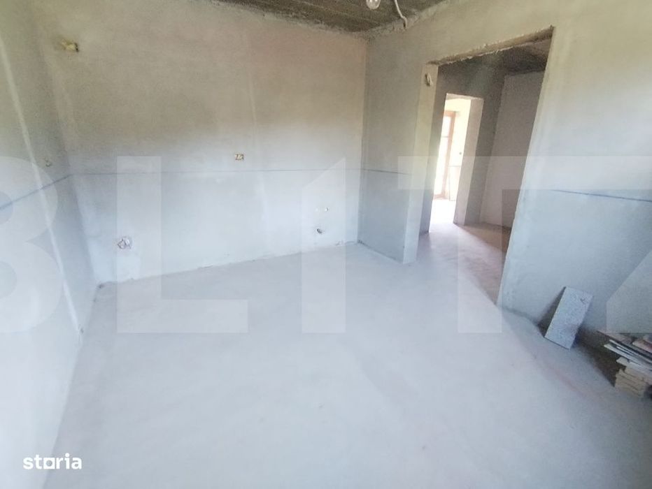 Casa individuala la gri, 160mp+garaj+magazie+ 3500mp teren intravilan,