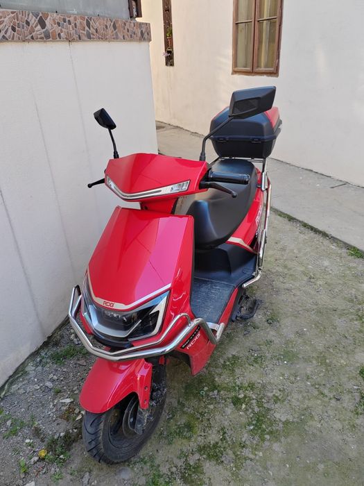 Scuter electric aproape nou