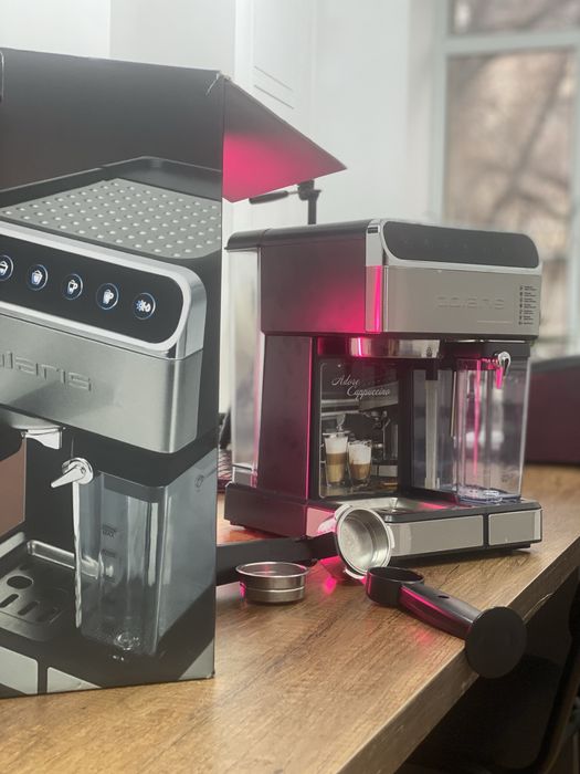 Кофемашина Polaris с капучинатором