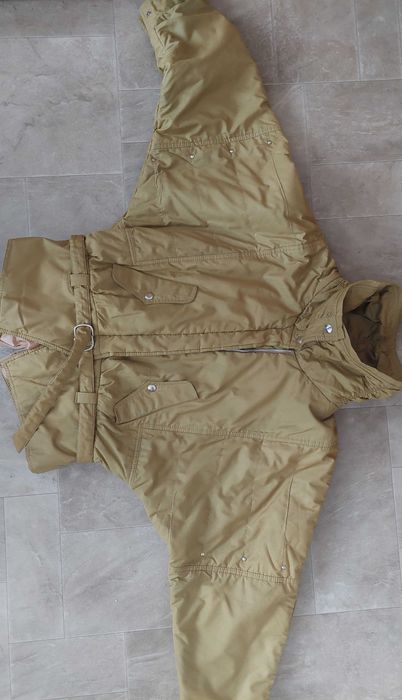 Спортен комплект яке и пола, с топла подплата и невероятен дизайн