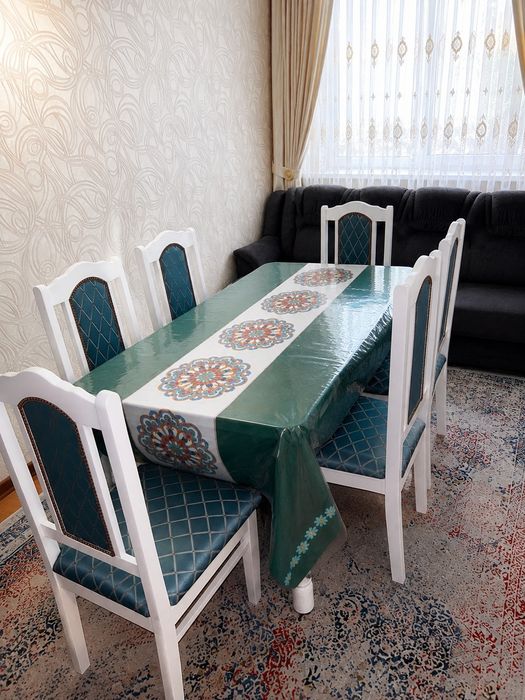 Продается обеденная группа (стол + 6 стульев