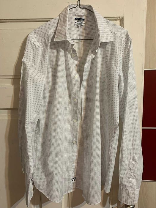 REDUCERE!! Vand costum barbati marimea 54, nepurtat