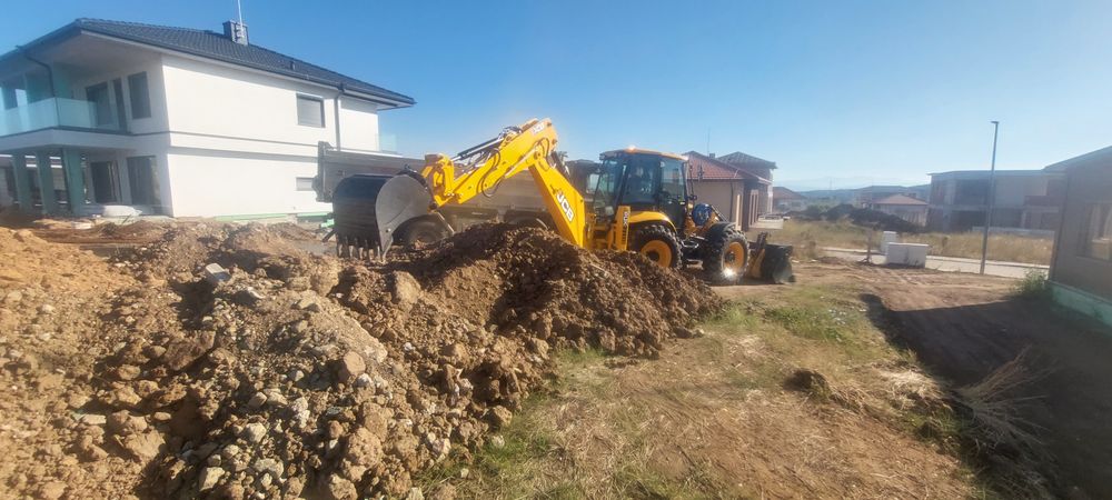 Услуги с комбиниран багер и самосал