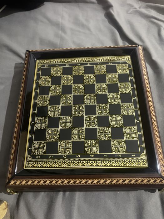 Шахматы «Звериный стиль»