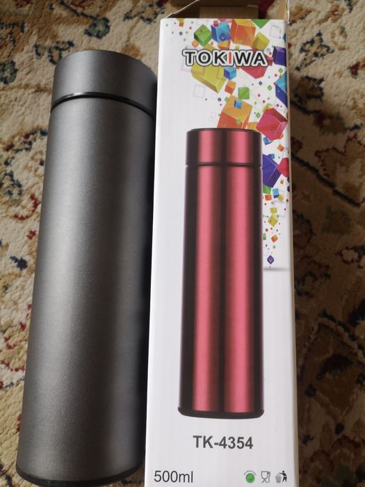 Срочно продам термос с датчиком температуры.