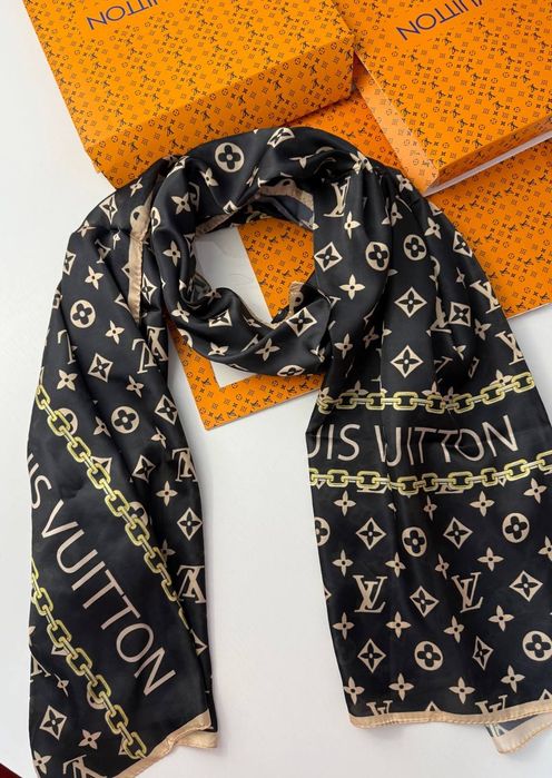 Eșarfă dama, pe stoc