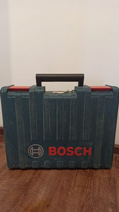 Бесщетoчный перфаратор Bosch 180-li 4Ah