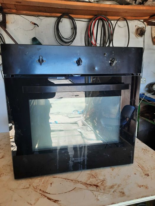 Продам духовои шкаф