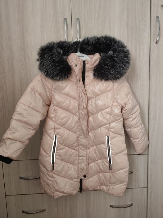 Продам куртки для девочки