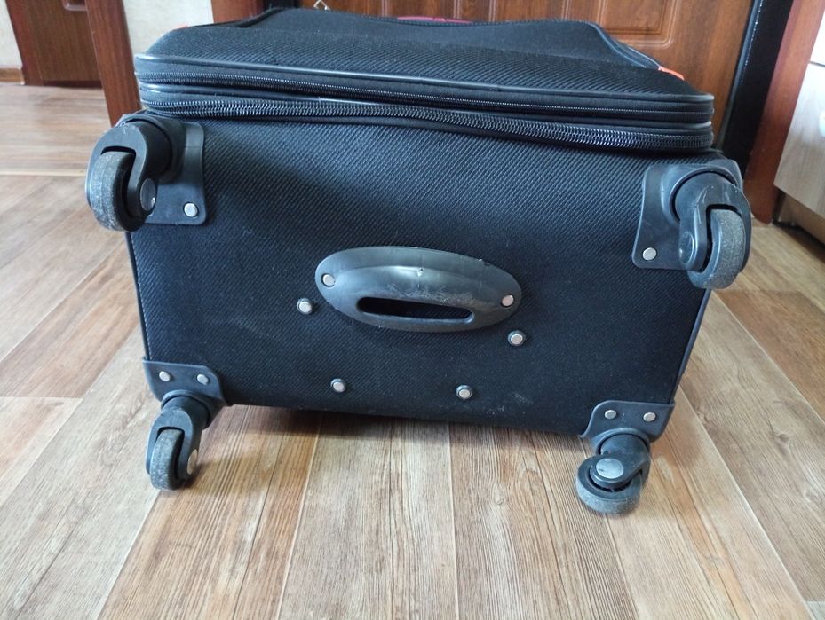 Чемодан 45*30*77