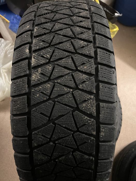 Продам резину 2 комплекта