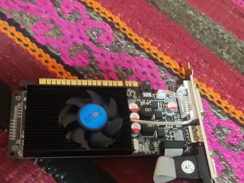 zeus gt 220 ddr3 512mg