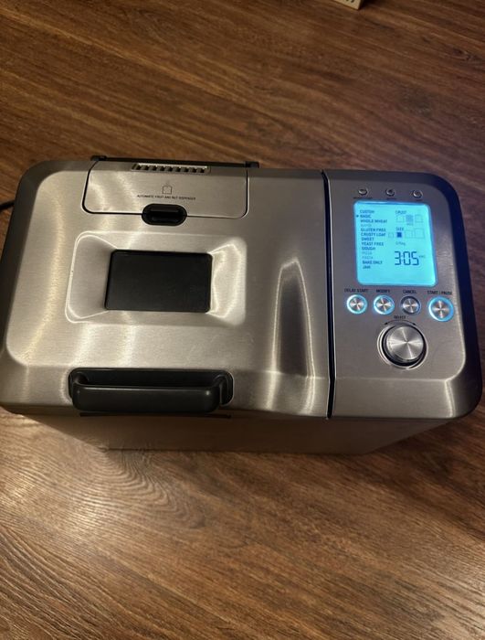 Новая хлебопечь BORK X800.