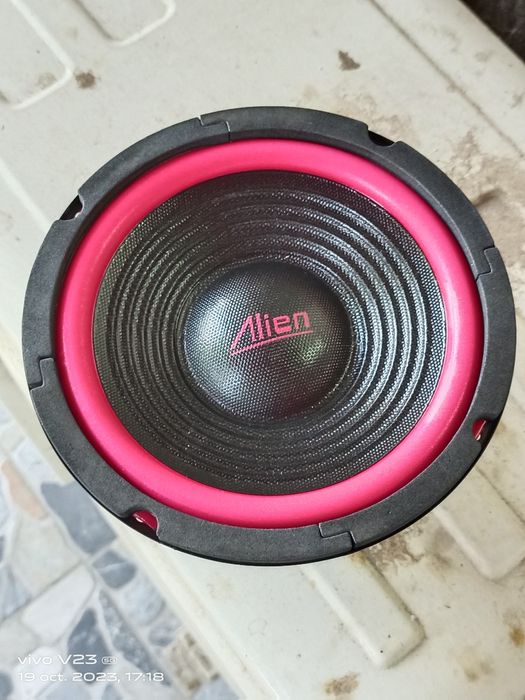 Vând difuzoare cu diametrul de 16.5 cm 6.5inch