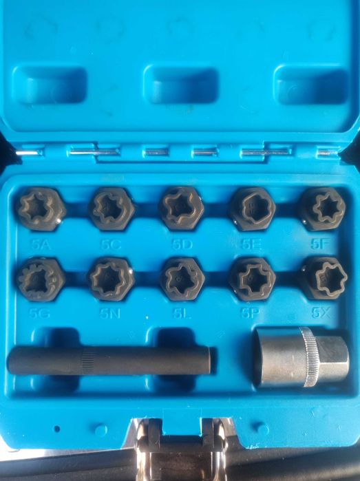 Комплект секретни ключове за Мерцедес