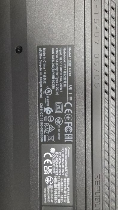 Laptop ASUS ROG G713