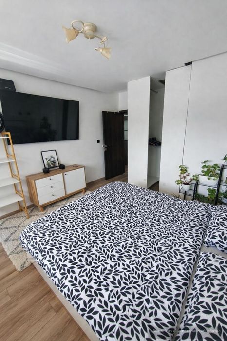 Дава се под наем Тристаен апартамент в София, Гео Милев - 87 кв.м за 947.58 € - Снимка #3