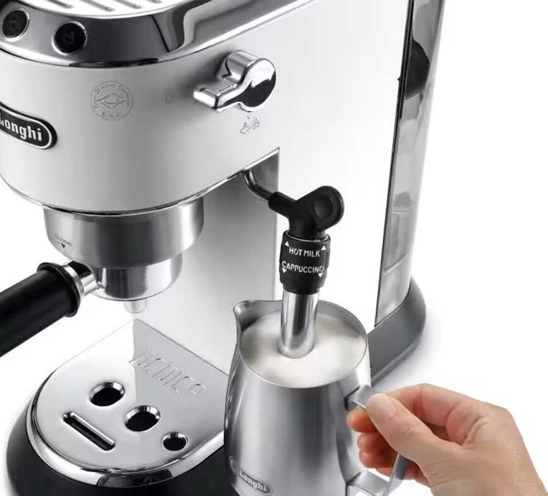 Кафемашина с ръкохватка Делонги DeLonghi Dedica EC685W Бяла