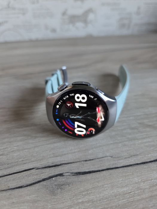 Часовник Huawei watch 5