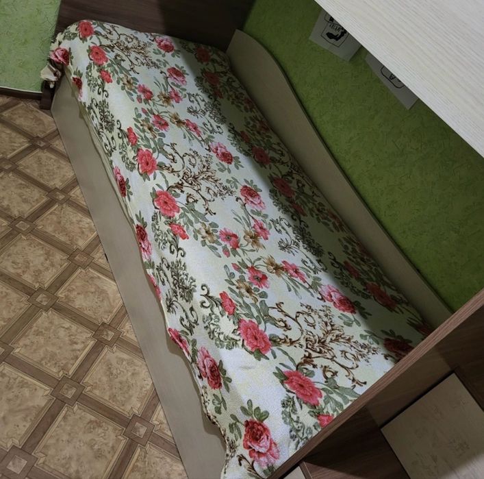 Двухъярусная кровать