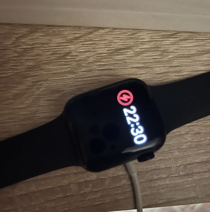 Продам Apple Watch