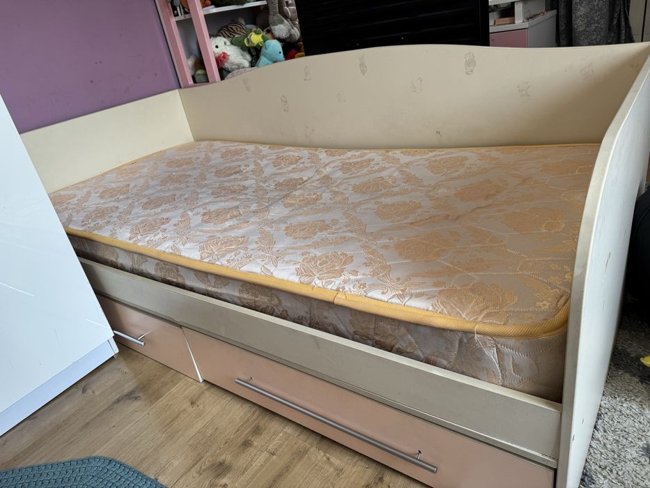 Продам детский гарнитур б/у