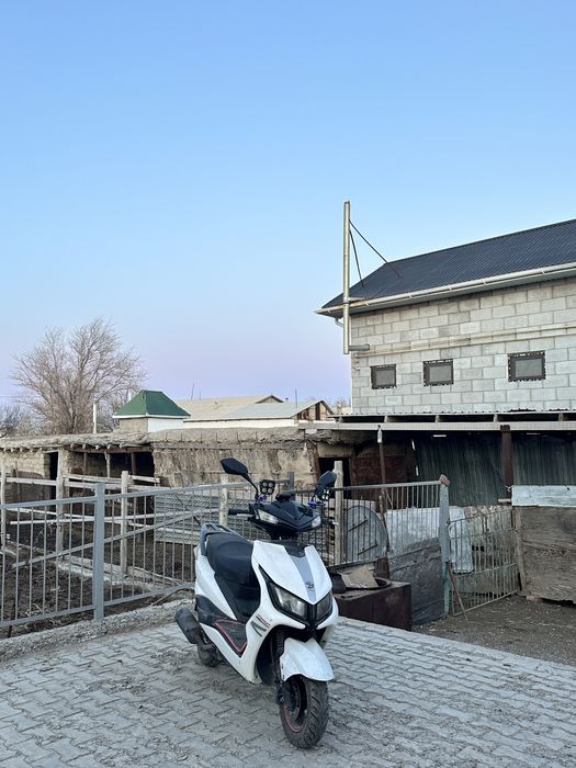 М8 мопед сатылады