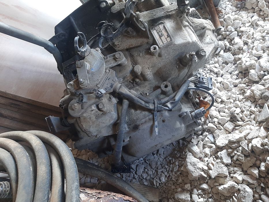 Продавам автоматична скоростна кутия от Vektra В  1.8 125к.с.