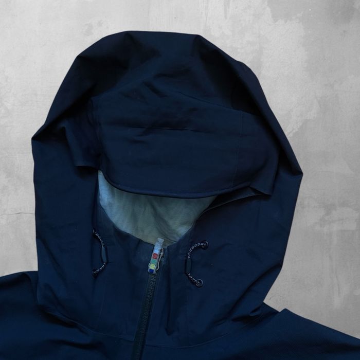 Sherpa adventure gear мъжко яке ветровка M