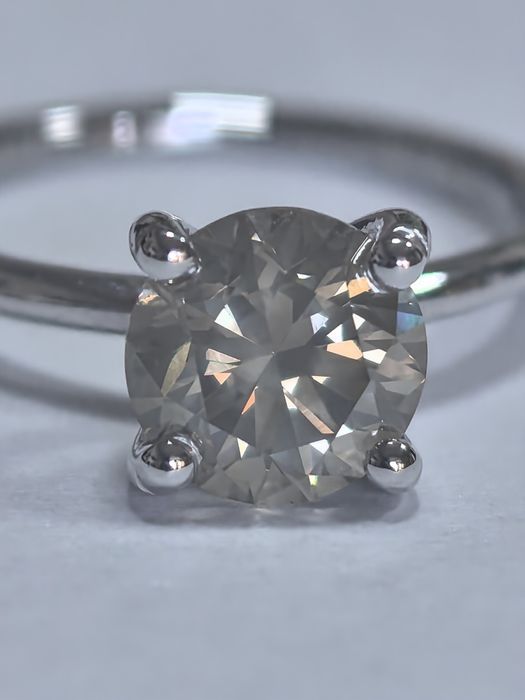 Златен пръстен с диамант 2.16 CT Fancy Color