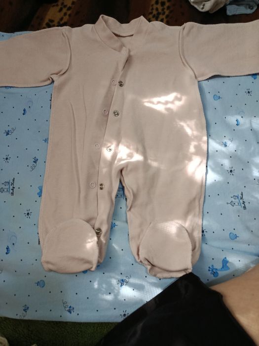 Продам детские вещи