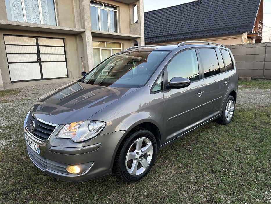 VW Touran 1.9 Tdi 105cp, an 2010