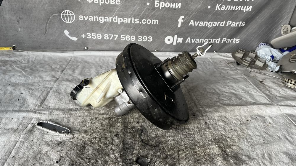 Toyota Yaris 2 серво