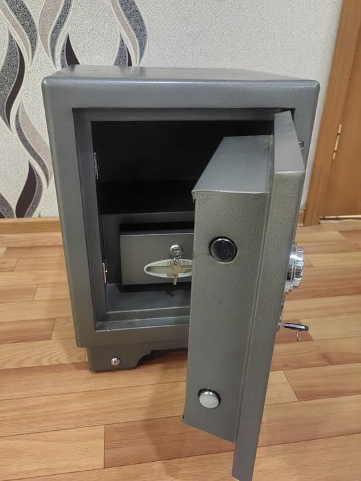 Сейф стальной сейф