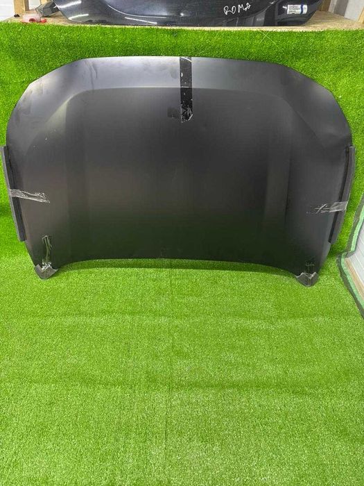 Капот на Toyota RAV 4