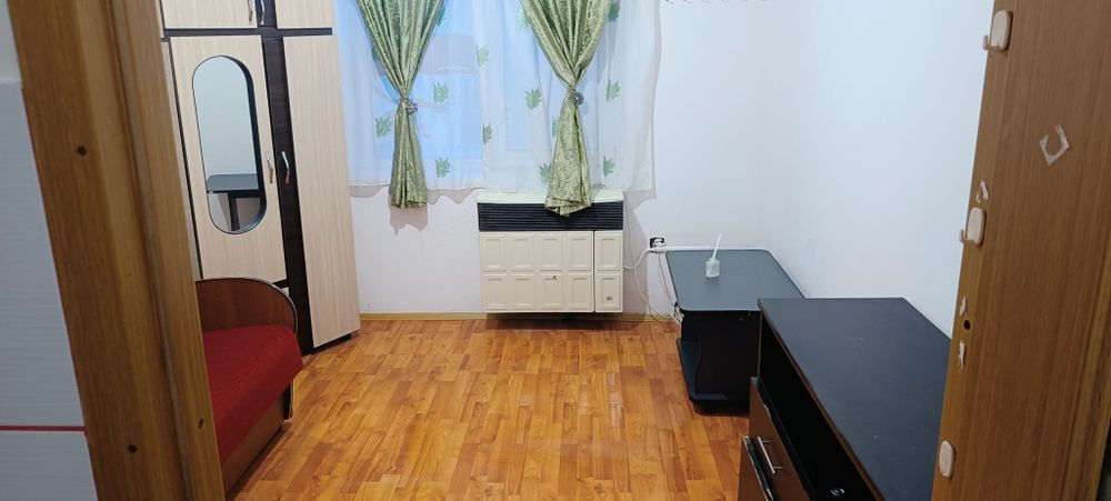 Închiriez cameră de cămin