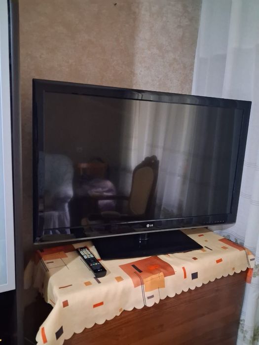 Продам телевизор марки LG